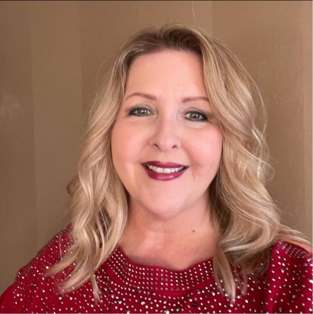 Meet your Posher, Holly